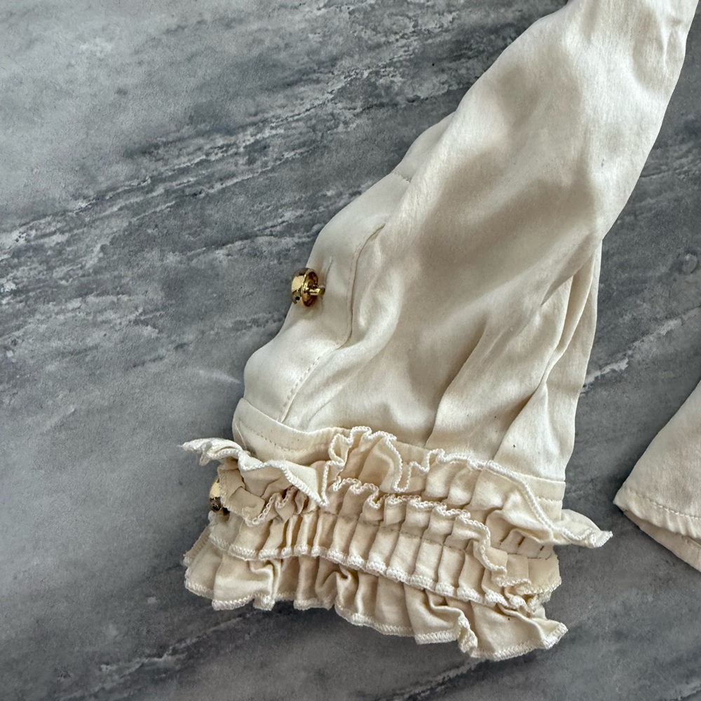 St. John Ivory Ruffle Top - Picture 4 of 5